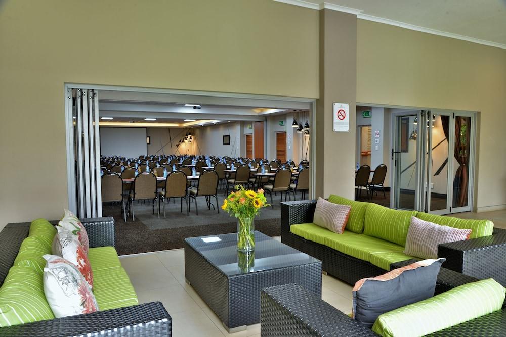 Bon Hotel 엠파제니 외부 사진