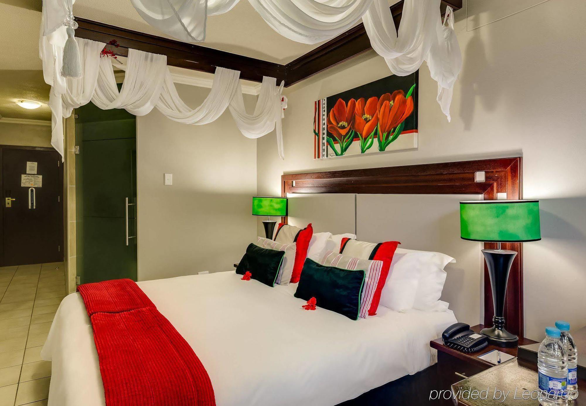 Bon Hotel 엠파제니 외부 사진