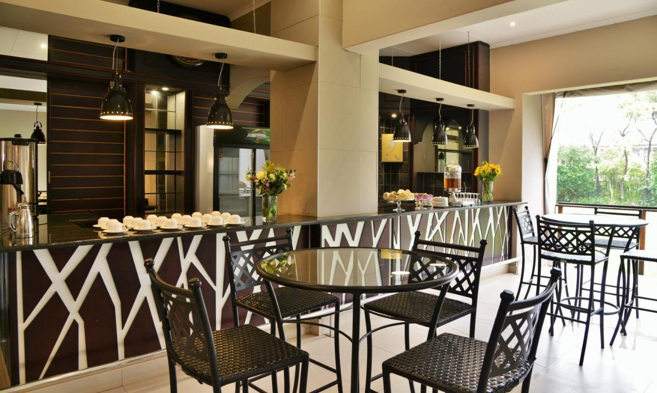 Bon Hotel 엠파제니 외부 사진